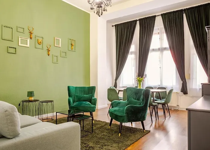 Green Apartment 3-Room Treptower Park